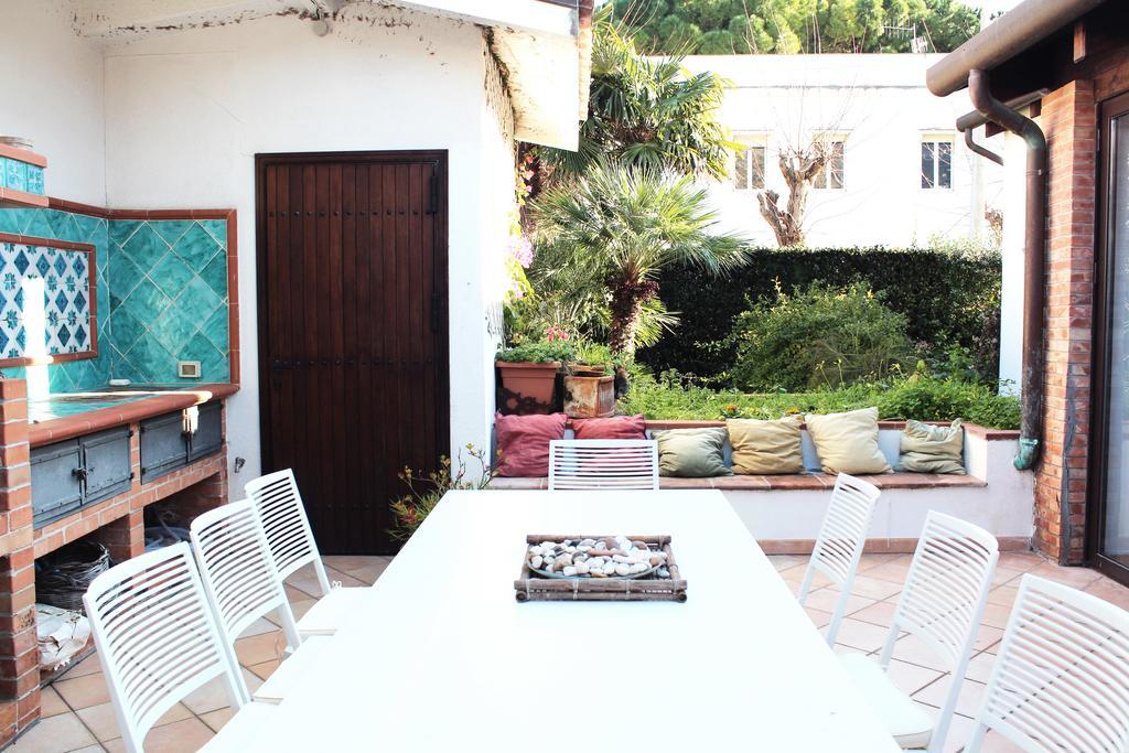 B&B Casa Chinaski Монделло Экстерьер фото