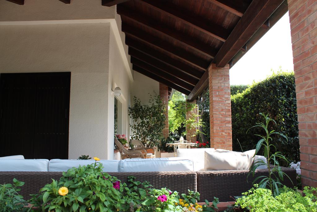 B&B Casa Chinaski Монделло Экстерьер фото