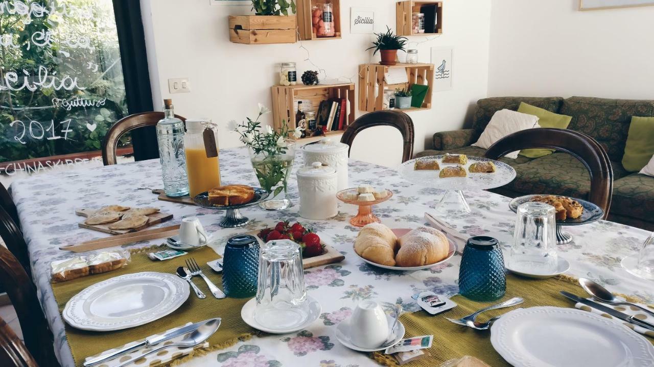 B&B Casa Chinaski Монделло Экстерьер фото