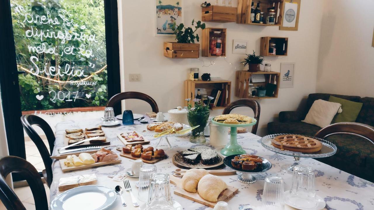 B&B Casa Chinaski Монделло Экстерьер фото